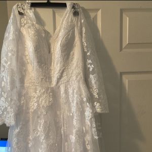 NWT. White wedding dress